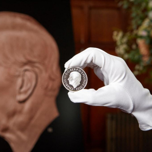 Kovanica s likom kralja Charlesa III.