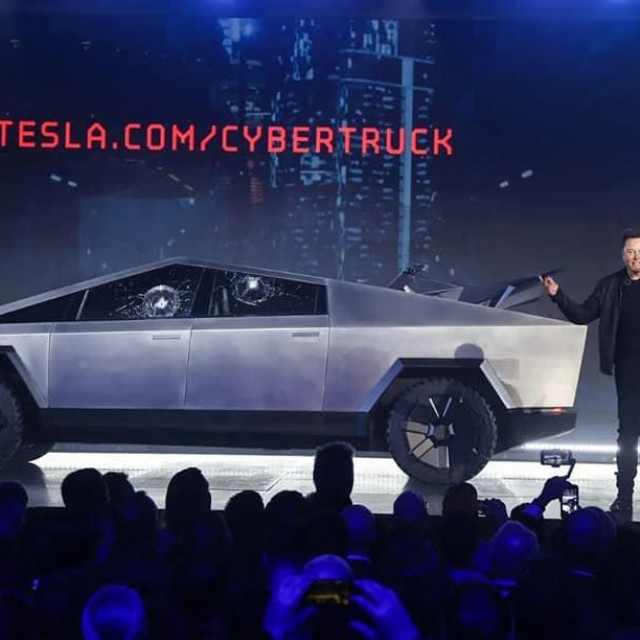 Tesla Cybertruck, Elon Musk