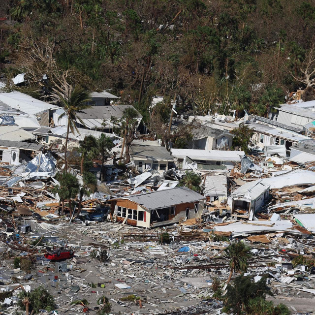 Razrušeni Fort Myers Beach na Floridi