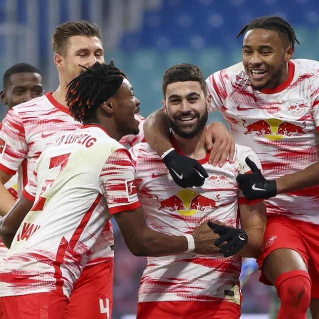 Joško Gvardiol i Christopher Nkunku (desno)