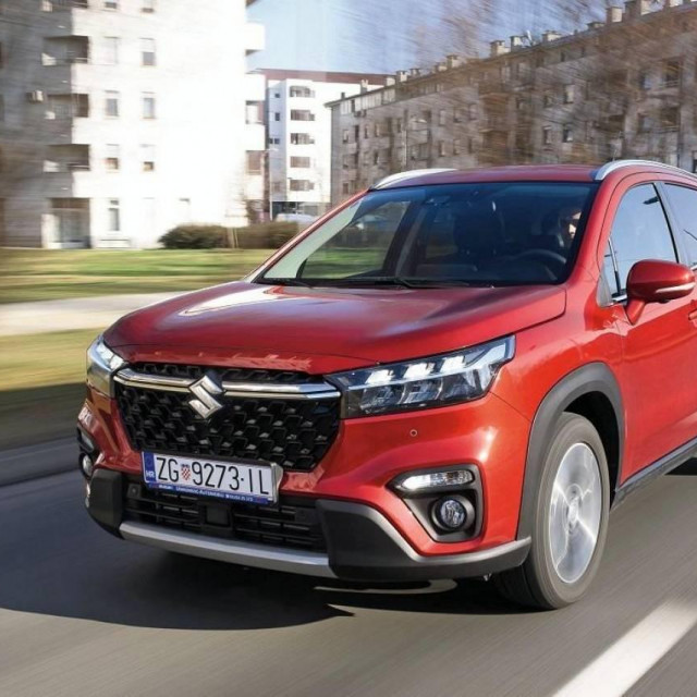 Suzuki S-Cross SX4 hybrid All grip