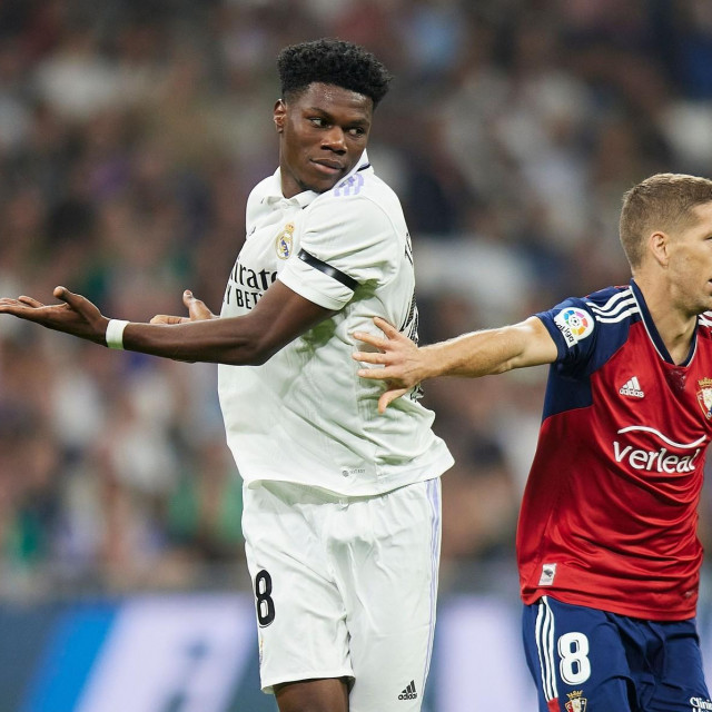 Aurelien Tchouameni (Real) i Darko Brašanac (Osasuna)