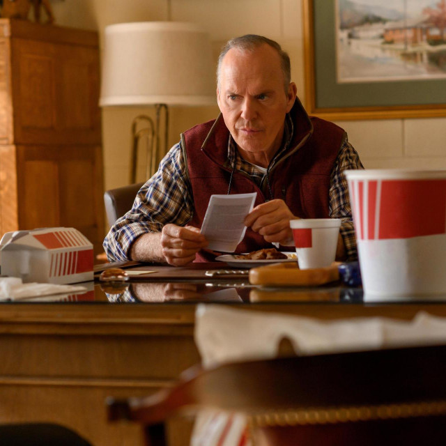 Michael Keaton je u seriji ”Dopesick” ostvario jednu od uloga karijere