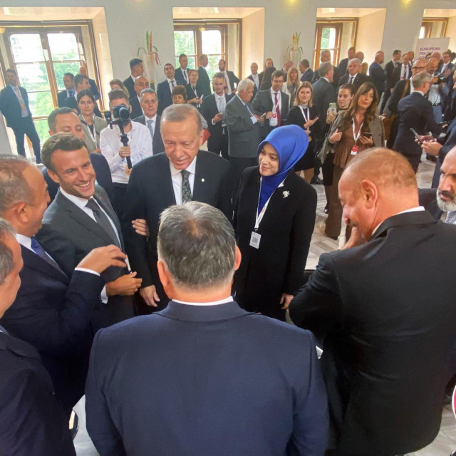 Macron, Erdogan, Nikol Pašinjan i Ilham Alijev