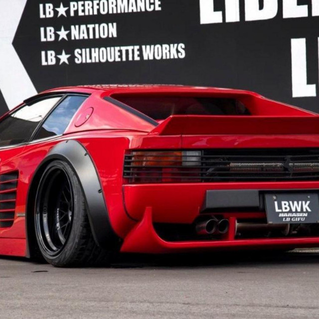 Liberty Walk Ferrari Testarossa