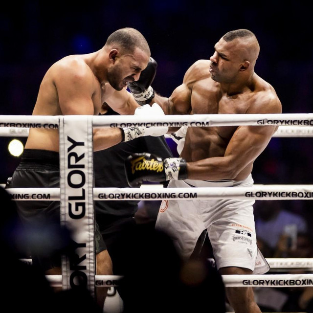 Badr Hari vs. Alistair Overeem