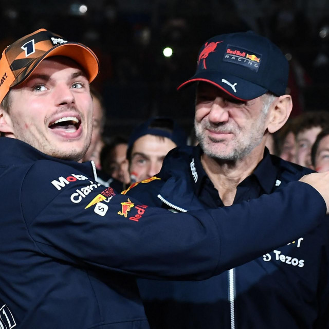 Novi/stari svjetski prvak Max Verstappen i šef Red Bulla Christian Horner