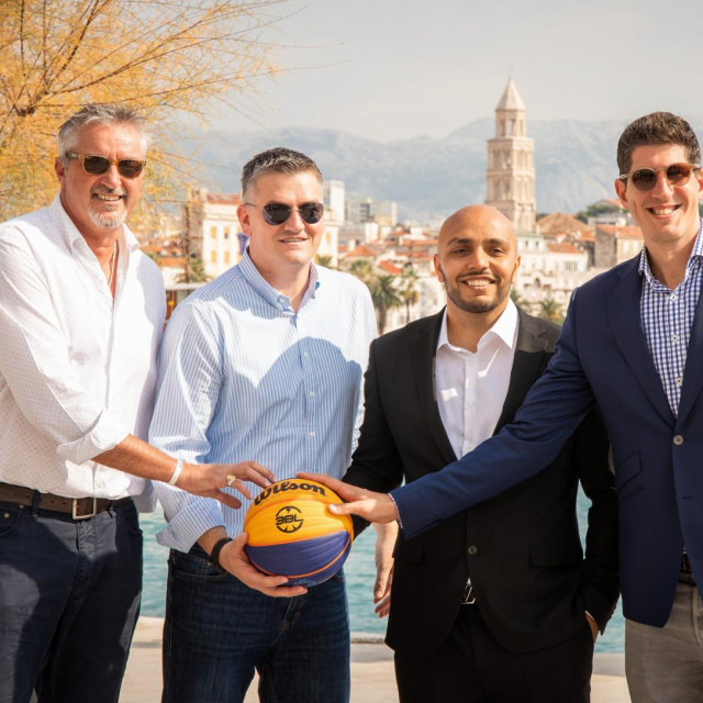 Toni Kukoč, ambasador lige, Josip Jerko Vranković, glavni tajnik Hrvatskog kosarkaskog saveza, Rohit Bakshi, direktor, Damjan Rudež