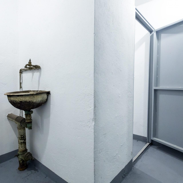 Prizor iz skloništa