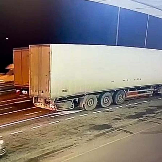 Kamion koji je navodno eksplodirao na Kerčkom mostu
