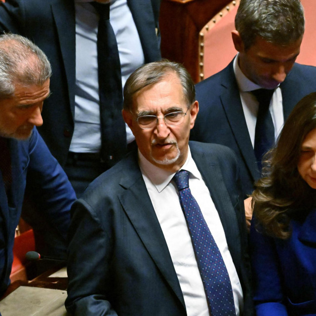 Ignazio La Russa (sredina)