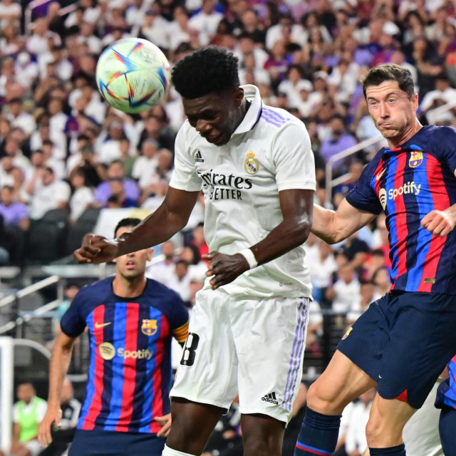 Aurelien Tchouameni i Robert Lewandowski