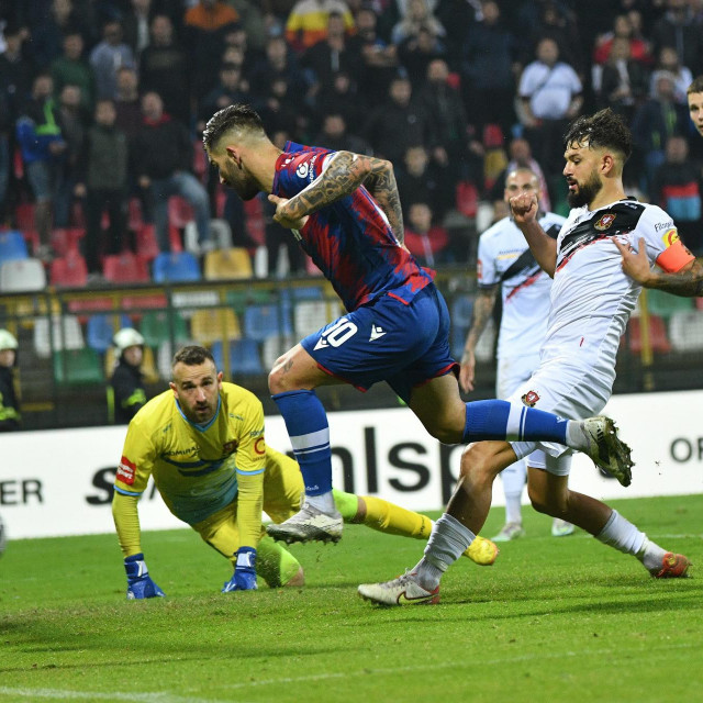 Marko Livaja zabija za slavlje Hajduka