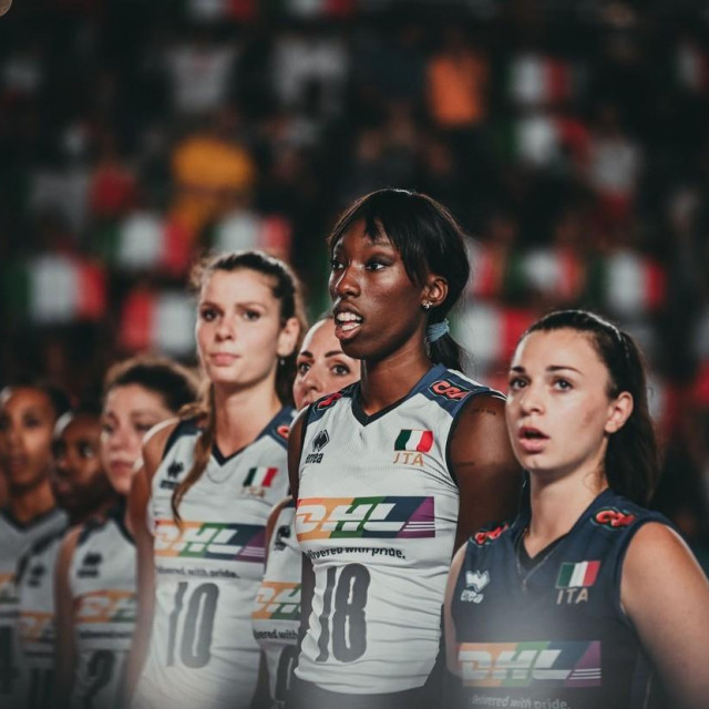 Paola Egonu sa suigračicama