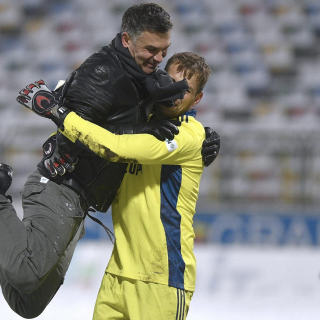 Bivši trener Slaven Belupa je osvojio svoj prvi trofej u karijeri