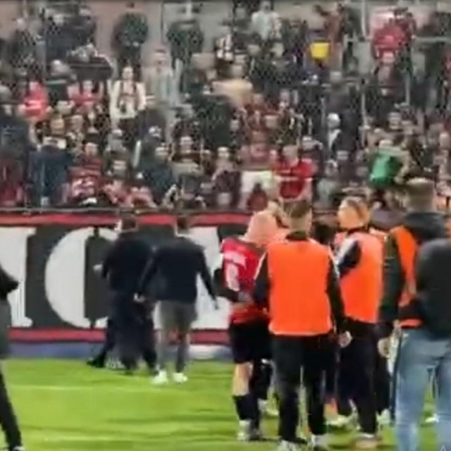 Slavlje igrača i navijača Čelika