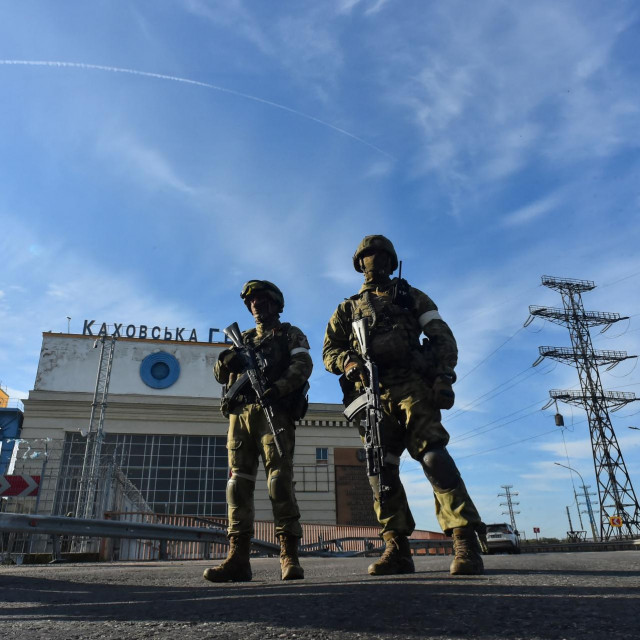 Ruski vojnici patroliraju kod HE Kahovka