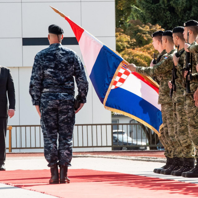 Zoran Milanović, predsjednik i vrhovni zapovjednik Oružanih snaga, arhivska snimka