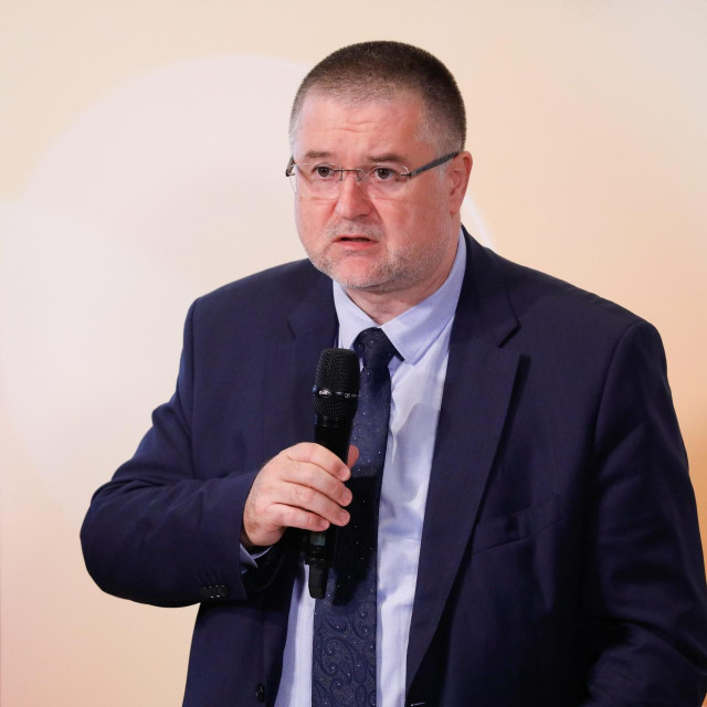 Bernard Gršić, državni tajnik Središnjeg državnog ureda za razvoj digitalnog društva predstavio je nacrt nove strategije