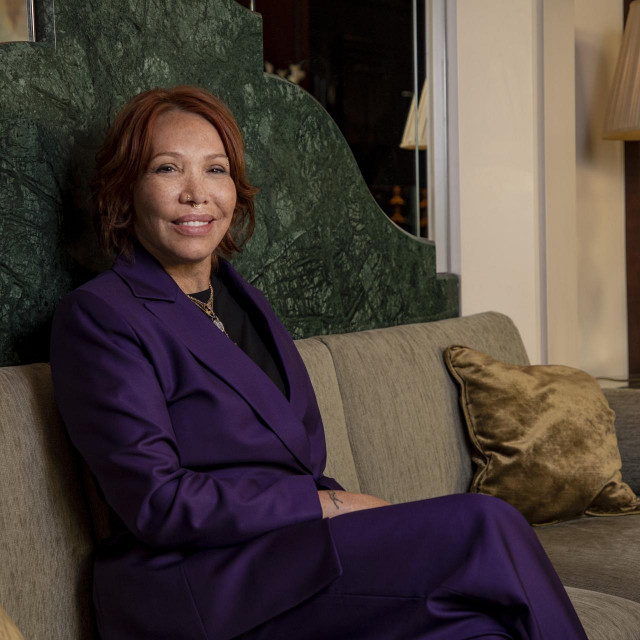 Portret Leonor Espinosa u hotelu Esplanade