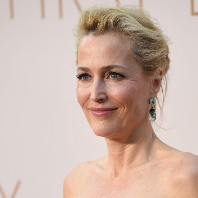 Gillian Anderson