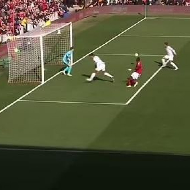 Virgil van Dijk pred golom Nottingham Foresta