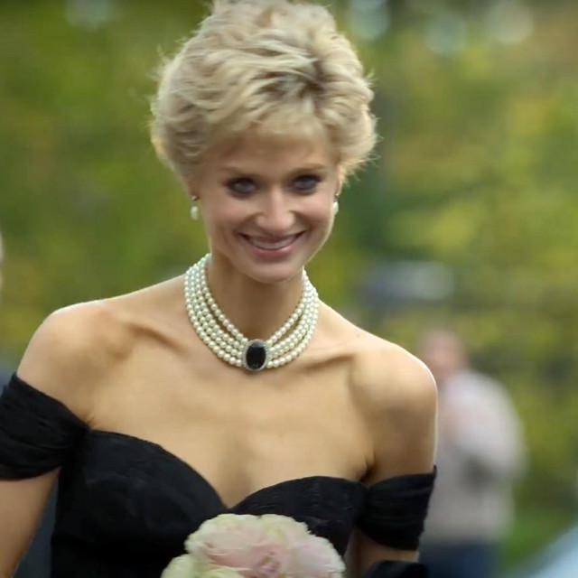 Elizabeth Debicki kao princeza Diana u seriji Kruna