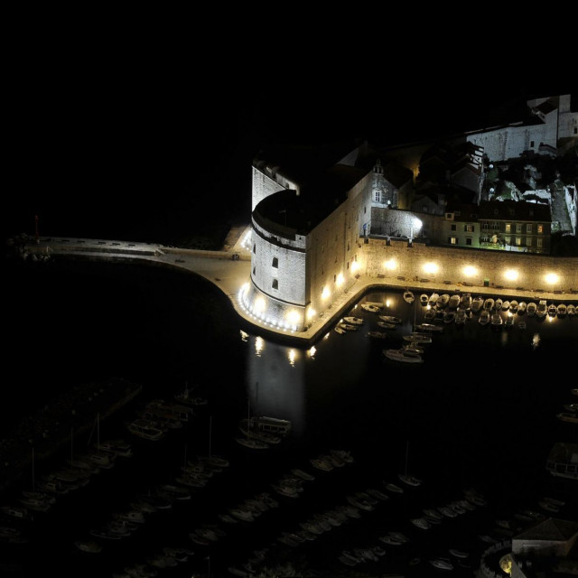 Ilustrativna fotografija Dubrovnika noću