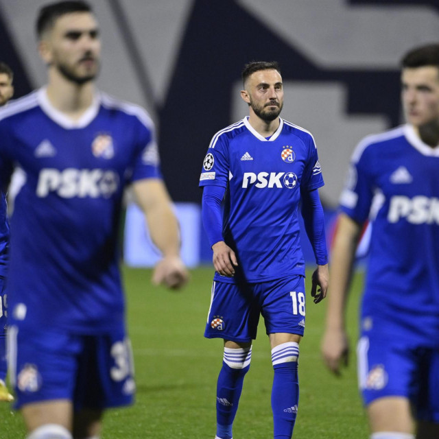 Dinamovci su teren napustili pognute glave