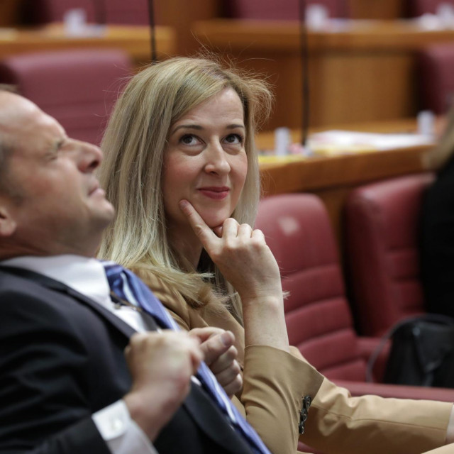 Siniša Hajdaš Dončić  Mirela Ahmetović