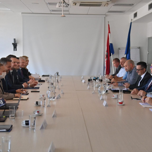 Pregovori Vlade i predstavnika sindikata o sklapanju dodataka Temeljnom kolektivnom ugovoru, arhivska fotografija