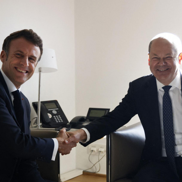 Emmanuel Macron i Olaf Scholz