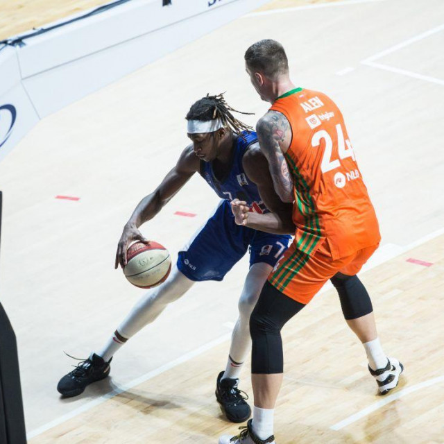 Alpha Kaba na utakmici protiv Cedevita Olimpije
