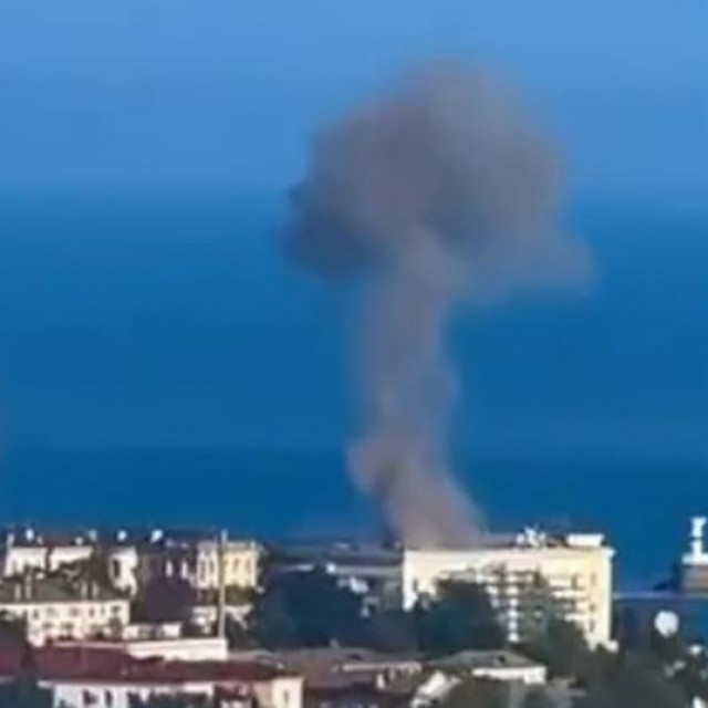 Isječak iz snimke na kojoj se navodno može vidjeti dim koji suklja kod sjedišta Crnomorske flote u Sevastopolju/ Arhivska fotografija