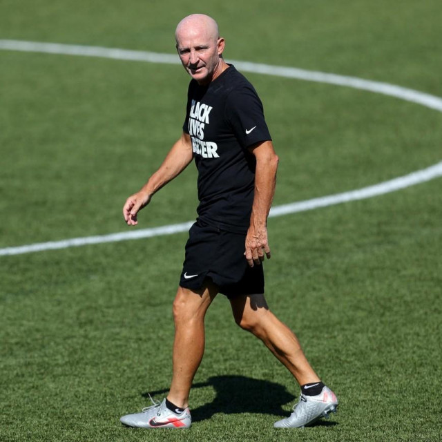Paul Riley je optužen za seksualno zlostavljanje, a Jeff Plush zbog svega podnio ostavku