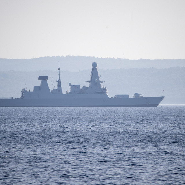 Razarac britanske Kraljevske moranarice u splitskom akvatoriju