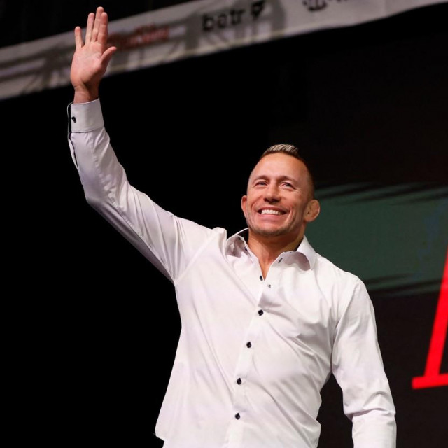 GLENDALE, ARIZONA - OCTOBER 28: Georges St-Pierre waves to the crow during the official weigh in for Jake Paul and Anderson Silva at Desert Diamond Arena on October 28, 2022 in Glendale, Arizona. Chris Coduto,Image: 733933838, License: Rights-managed, Restrictions:, Model Release: no, Credit line: Chris Coduto/Getty images/Profimedia