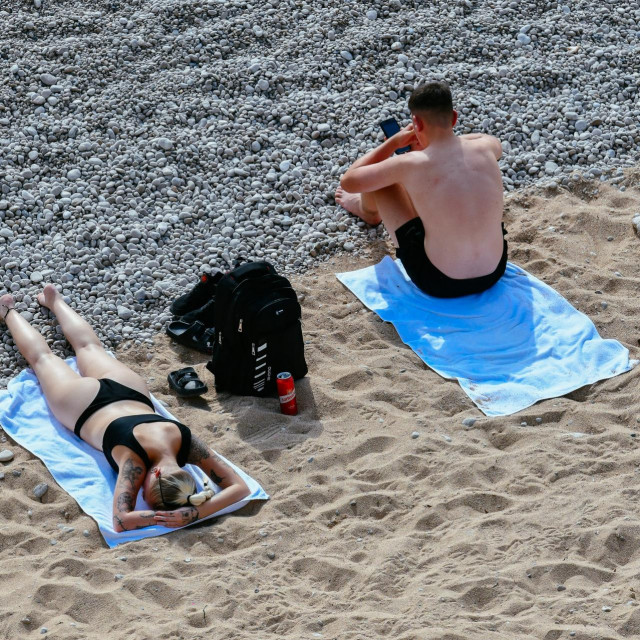 Gradske plaže i dalje pune kupača