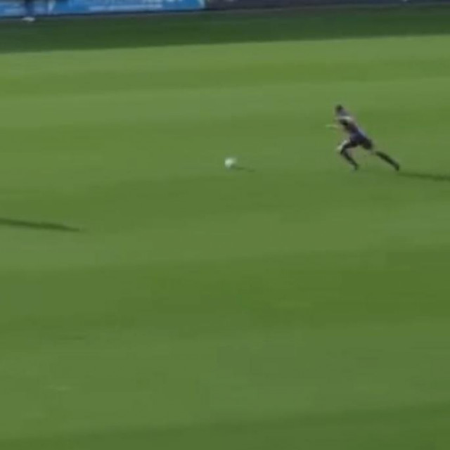 Greška golmana je dovela do nesvakidašnjeg gola