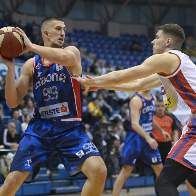 Zagreb, 281022.
KC Drazen Petrovic.
Utakmica 5. kola regionalne ABA lige, KK Cibona - KK Borac Mozzart.
Na fotografiji: Filip Bundovic.