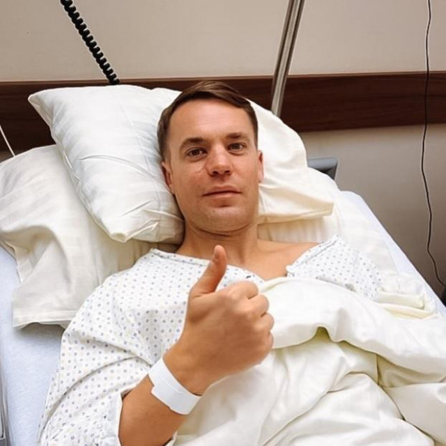 Instagram: Manuel Neuer u vremenu kada je bio podvrgnut operaciji koljena