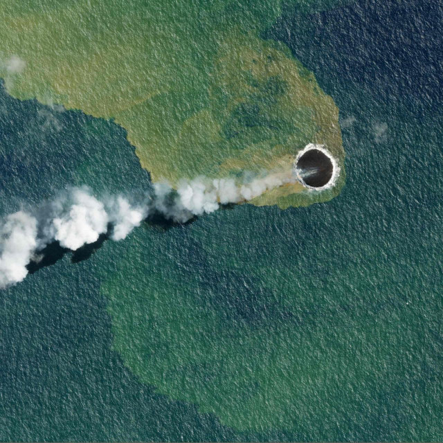 Erupcija kod Tonge
