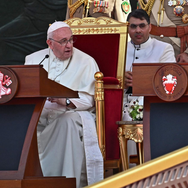 Papa Franjo i kralj Bahreina Hamad bin Isa al-Khalifa 