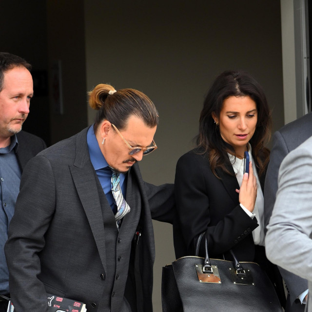 Johnny Depp s odvjetnicom dok je romansa cvjetala.