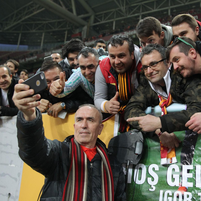Zoran Simović s navijačima Galatasaraya