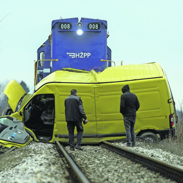 Vlak je naletio na kombi kod Varaždina (arhiva, siječanj 2022.)