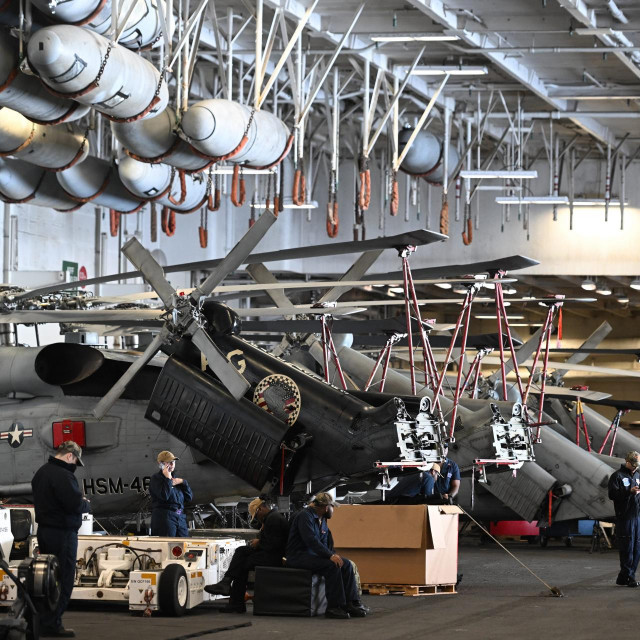 Američki nosač aviona na nuklearni pogon George W. Bush.