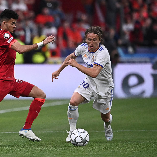 Luka Modrić i Luis Diaz