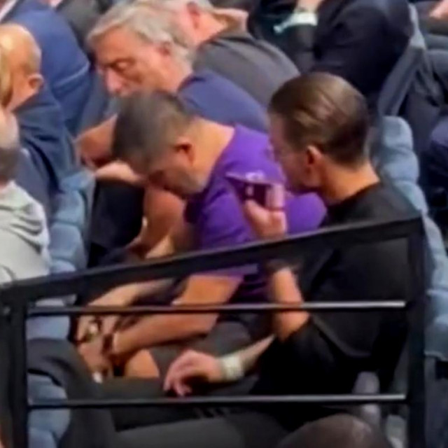 Đokovićev fizioterapeut sprema napitak