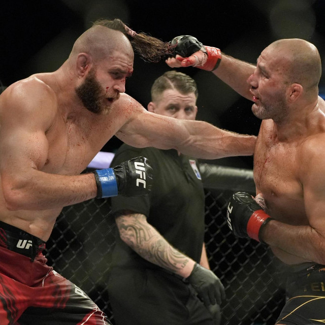 Glover Teixeira vs. Jiri Prochazka
